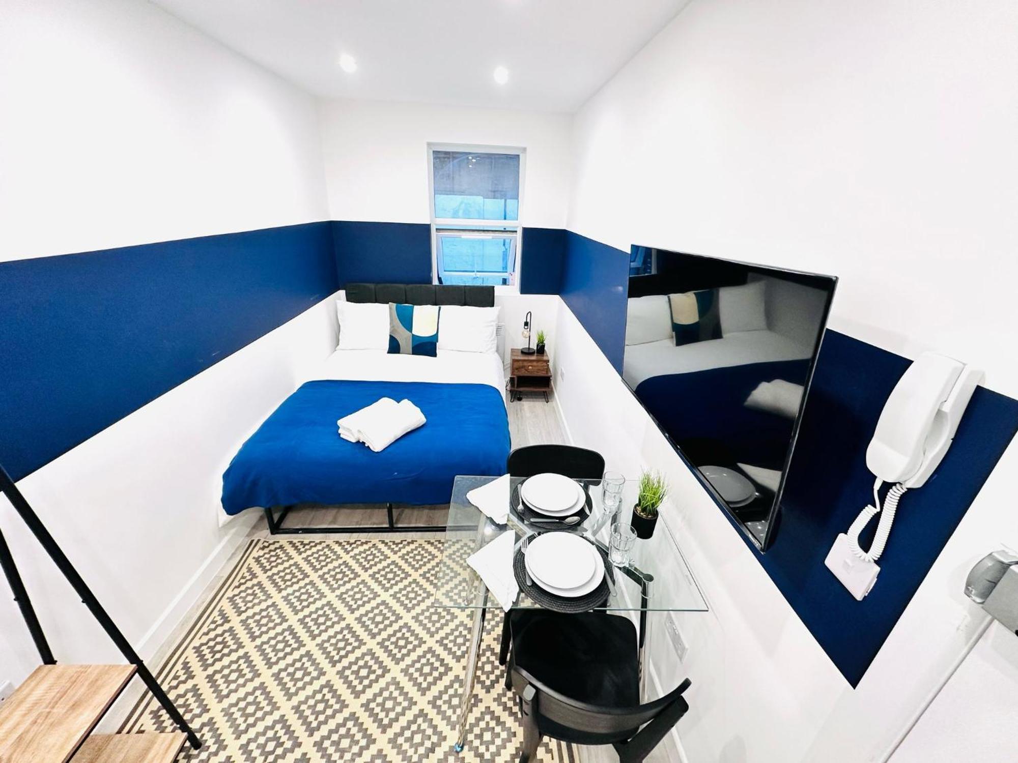 High Standard Central Studios Perfect For Tourists! 런던 외부 사진